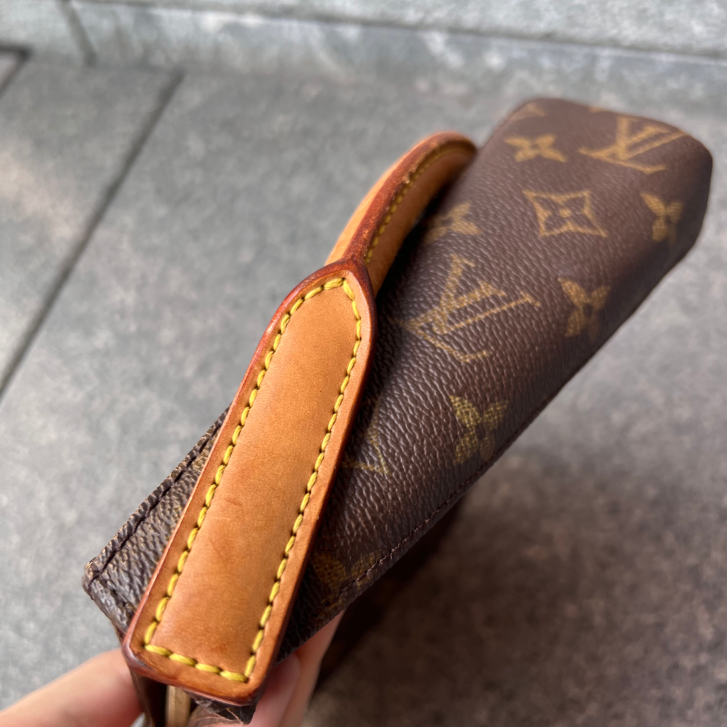 ルイヴィトン ルーピングMM モノグラム ショルダーバッグ