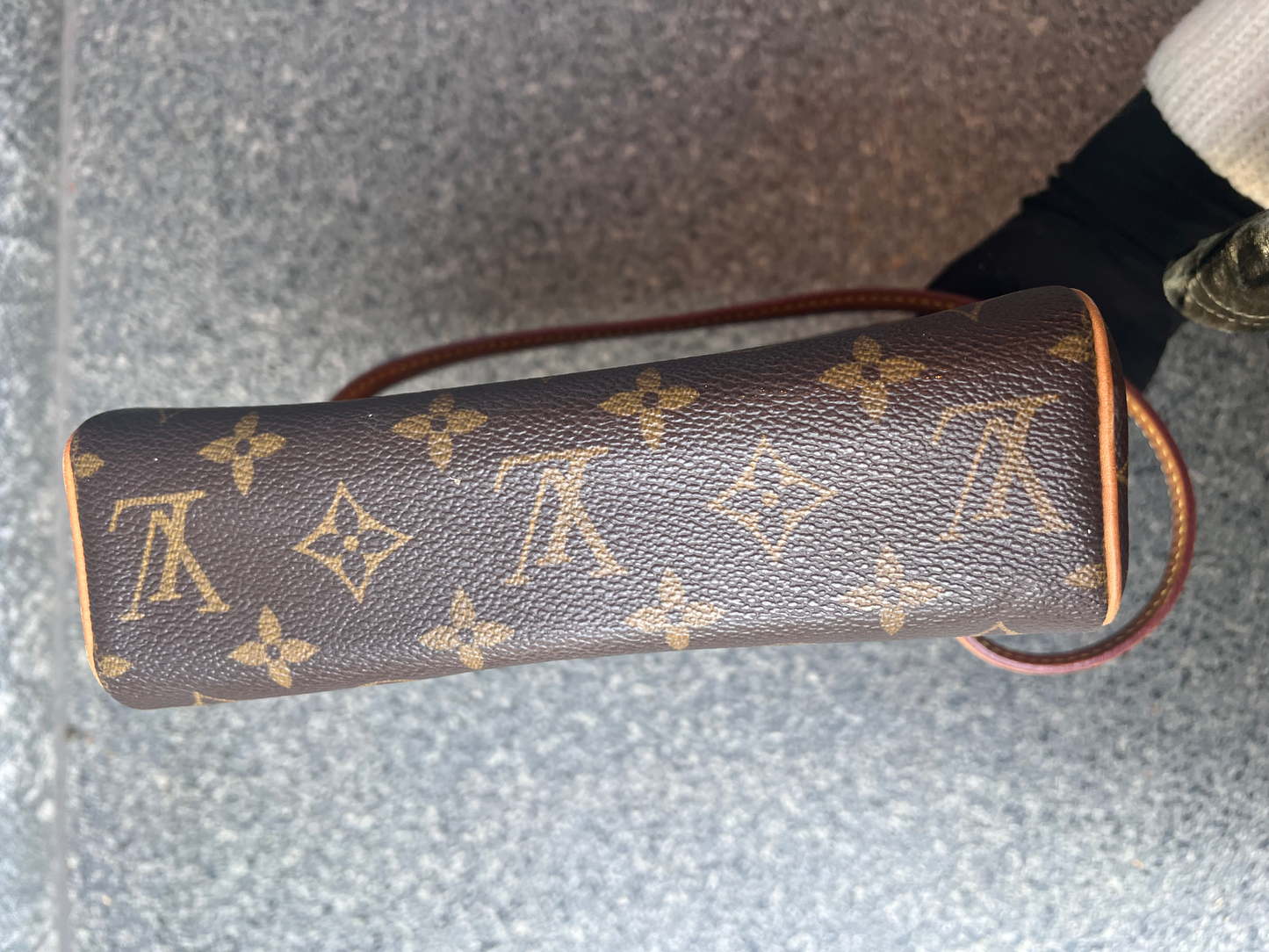 ルイヴィトン モノグラム レシタル