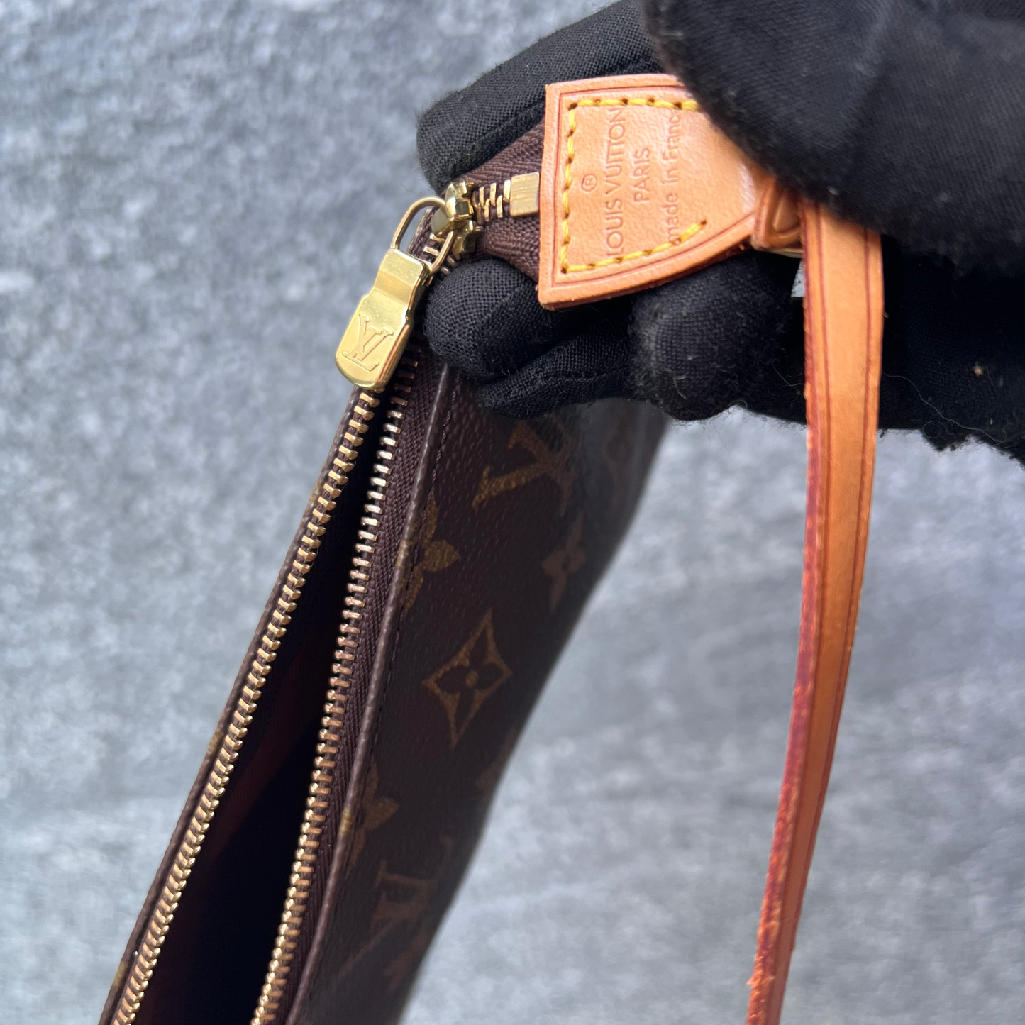 ルイヴィトンポシェットアクセソワール モノグラム ハンドバッグ